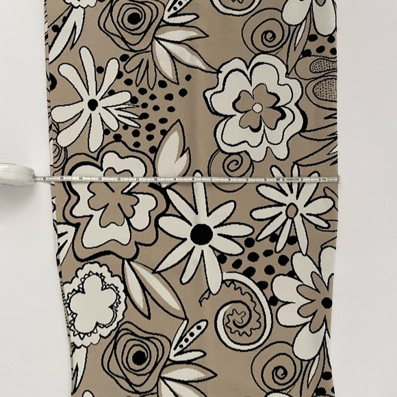 Kwaidan Editions 36 FLORAL JACQUARD PENCIL DRESS IN BEIGE MULTI MIDI - Picture 11 of 13